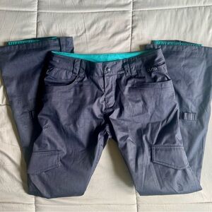 Burton Women’s The White Collection DryRide Pants Sz. M
